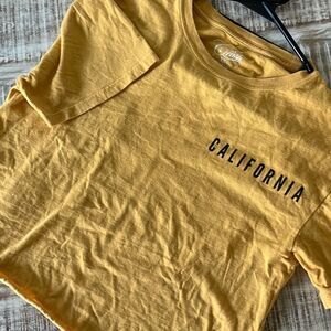 Crush Women's Graphic Crop Tee